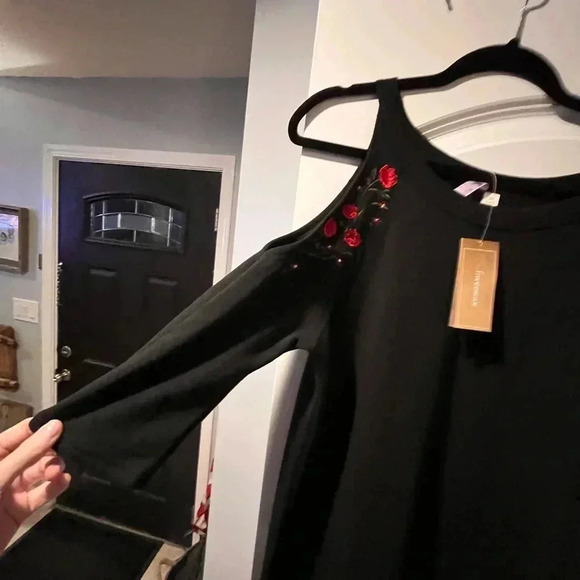 ~Alta~ Dress - Medium - Picture 2 of 9